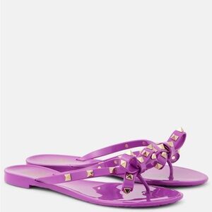 Summer Rockstud thong sandals
